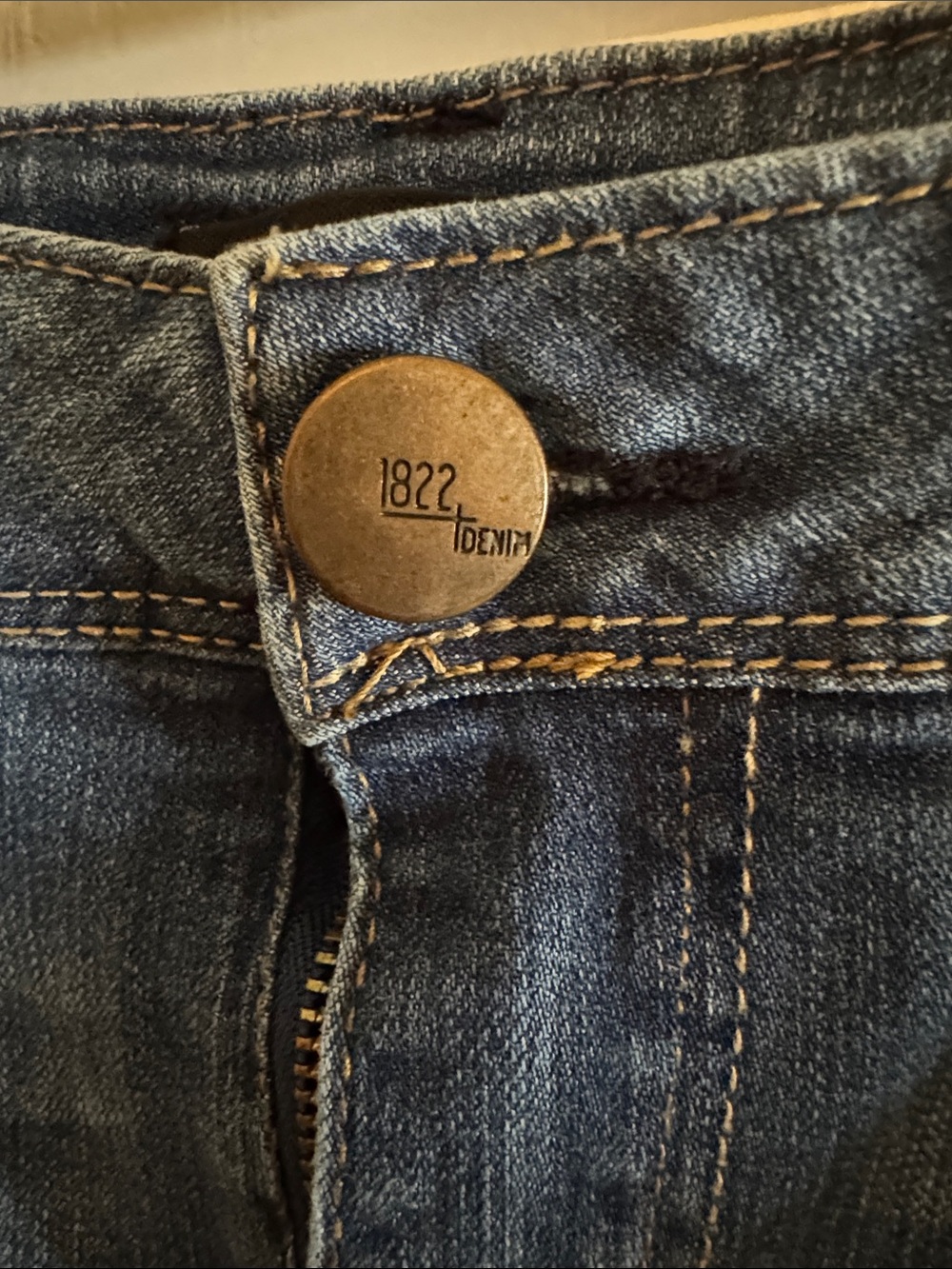 1822 Denim Blue Distressed Skinny Jeans EUC - Picture 2 of 5